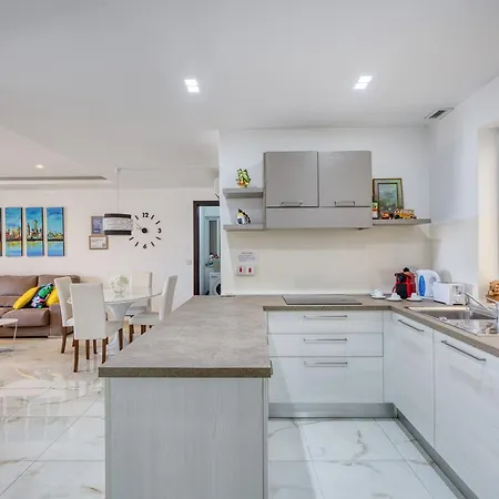 Sliema 3-bed With Ac Terrace And Wifi