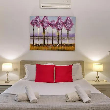 Sliema 3-bed With Ac Terrace And Wifi * Gzira