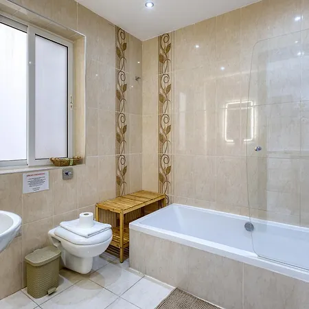 Apartment Sliema 3-bed With Ac Terrace And Wifi