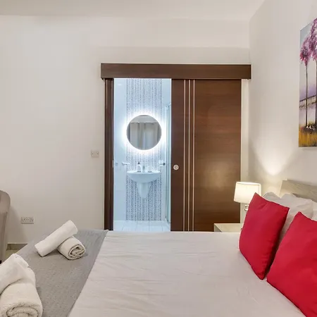 Sliema 3-bed With Ac Terrace And Wifi Apartment Gzira