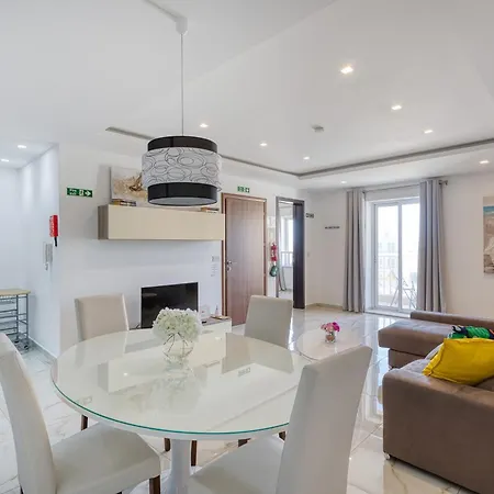 Sliema 3-bed With Ac Terrace And Wifi Apartment *