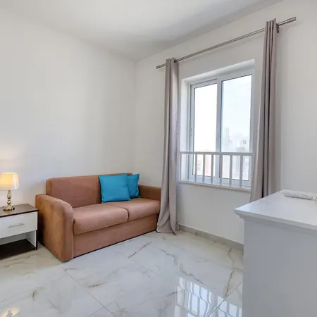 Sliema 3-bed With Ac Terrace And Wifi Gzira