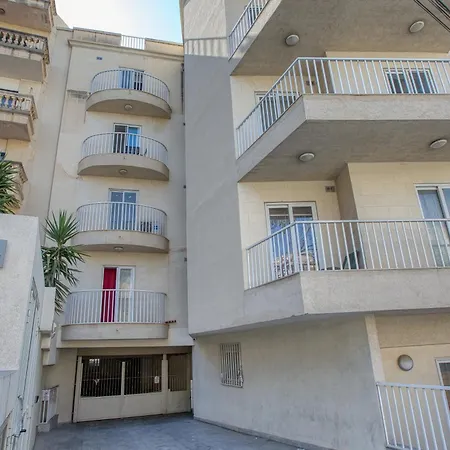 Apartment Sliema 3-bed With Ac Terrace And Wifi *