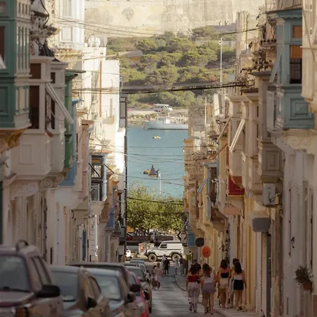 Sliema 3-bed With Ac Terrace And Wifi Apartment Gzira